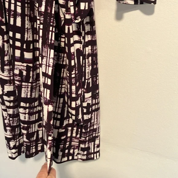 Eliza J Wrap Dress Size 10 Purple Geometric Pattern 3/4 Sleeve Stretchy - Picture 7 of 12